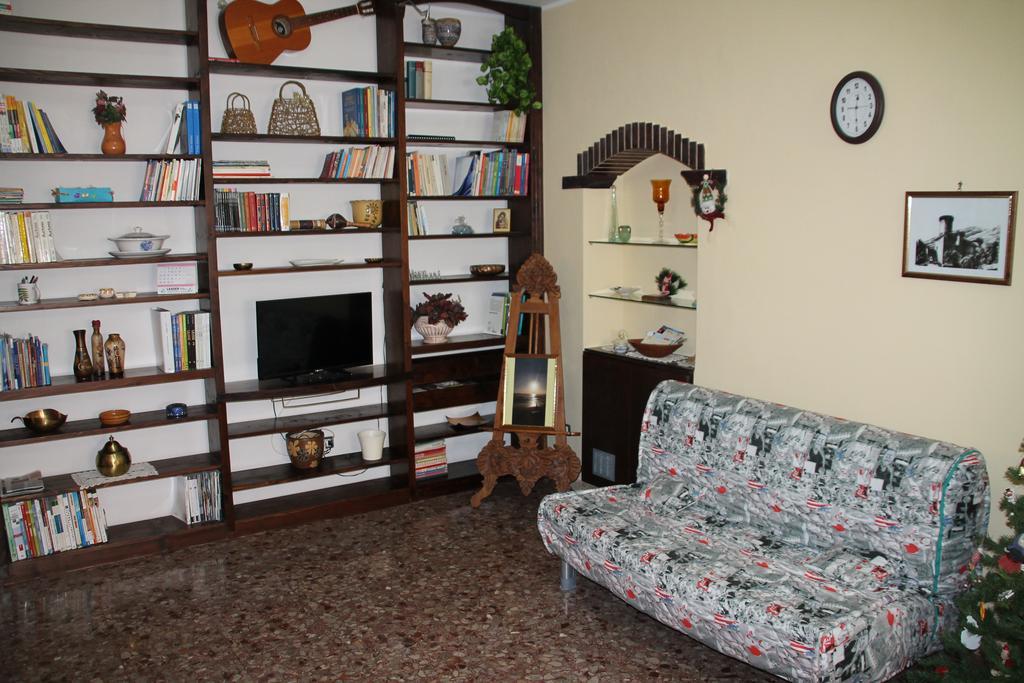 B&B A Casa Di Nonna Fondi Eksteriør bilde
