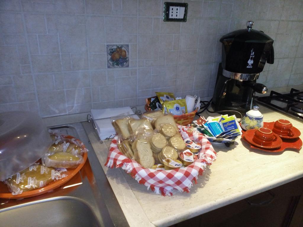 B&B A Casa Di Nonna Fondi Eksteriør bilde